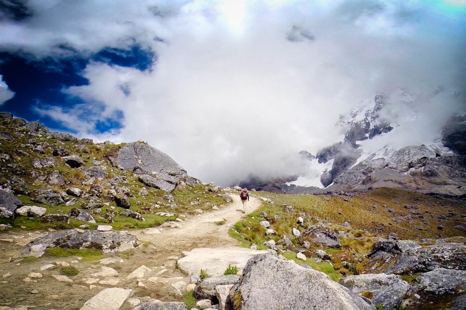 Trekking tour in the peruvian mountains