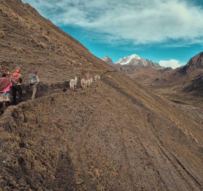 Caminata por el valle de Lares