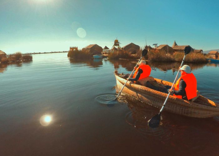 Navegando en el lago más alto del mundo