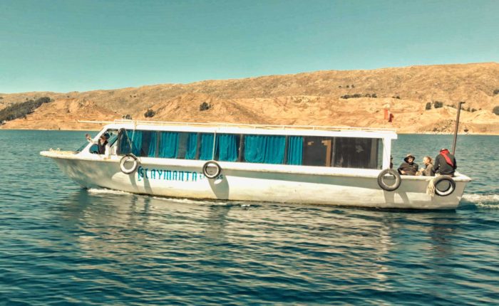 Navegando en el lago Titicaca