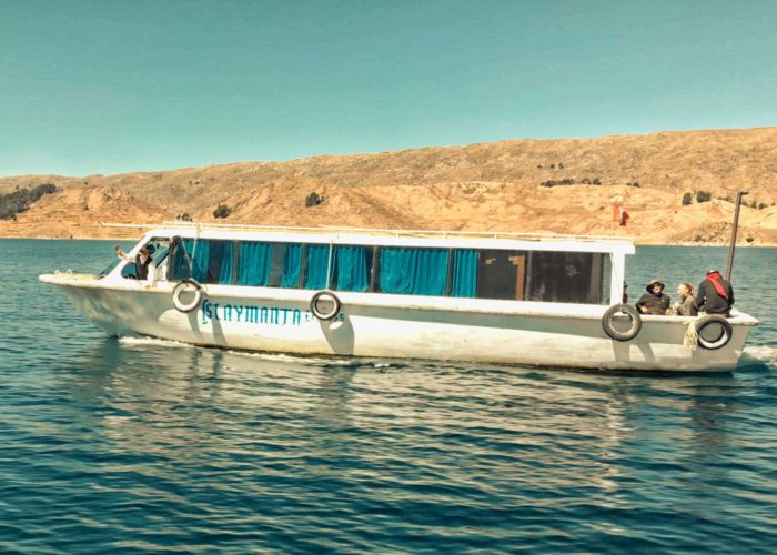Navegando en el lago Titicaca