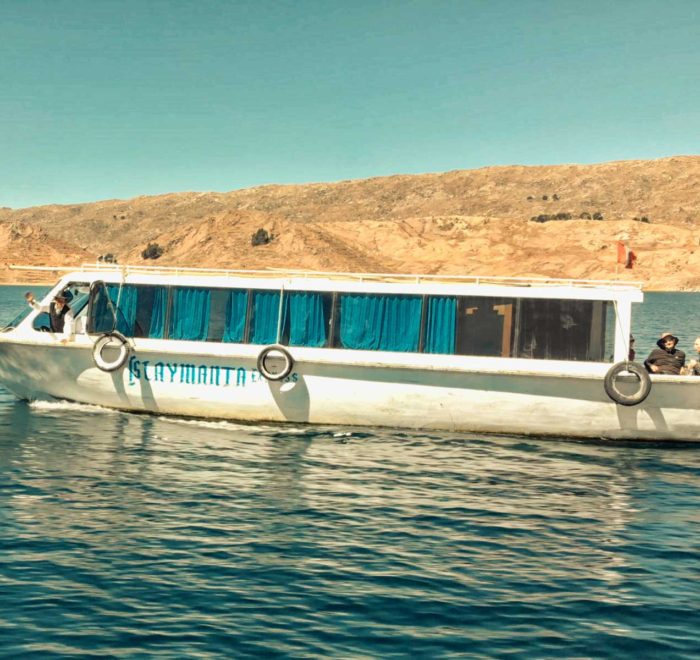 Navegando en el lago Titicaca