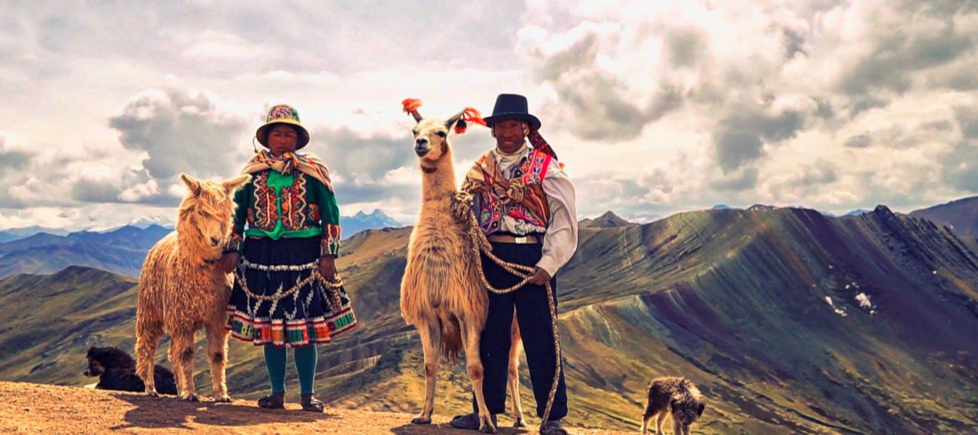 Donde queda la montaña de colores Palcoyo