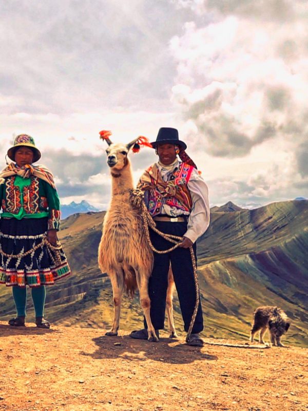 Donde queda la montaña de colores Palcoyo