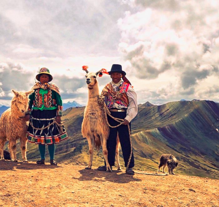 Donde queda la montaña de colores Palcoyo